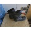 Image 6 : size 10 winter boots