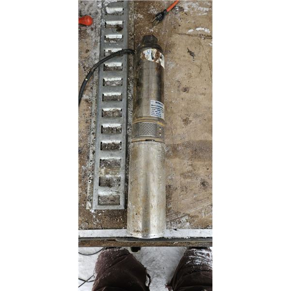 submersible well pump