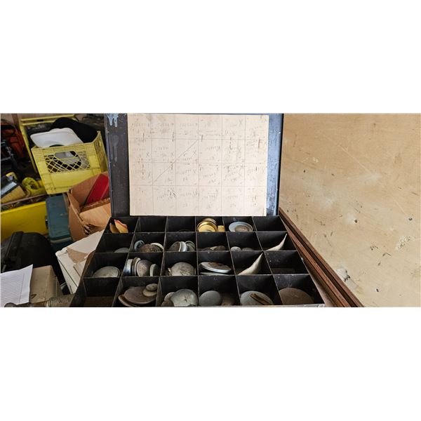 metal grommet container