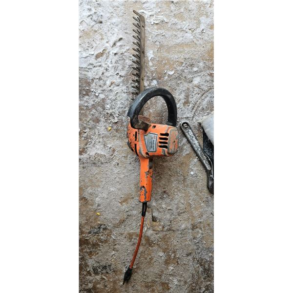 electric hedge trimmer