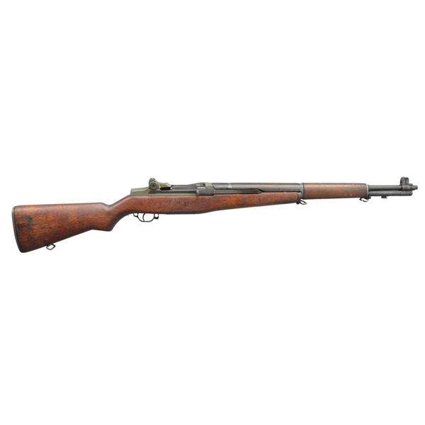 WWII VINTAGE M1 GARAND SEMI AUTO RIFLE.