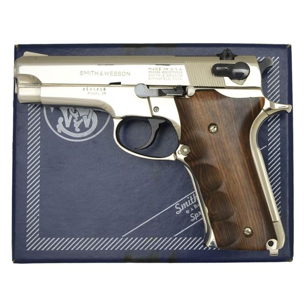 SMITH & WESSON MODEL 59 SEMI AUTO PISTOL.