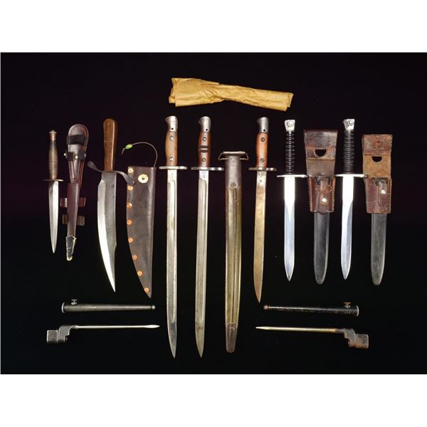 BAYONETS & KNIVES OF THE WORLD.