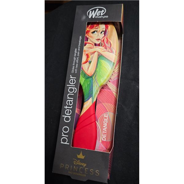 Wet brush pro detangler brush