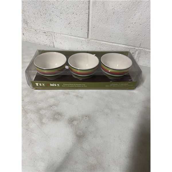 Tex Mex dipping bowls and wooden tray
