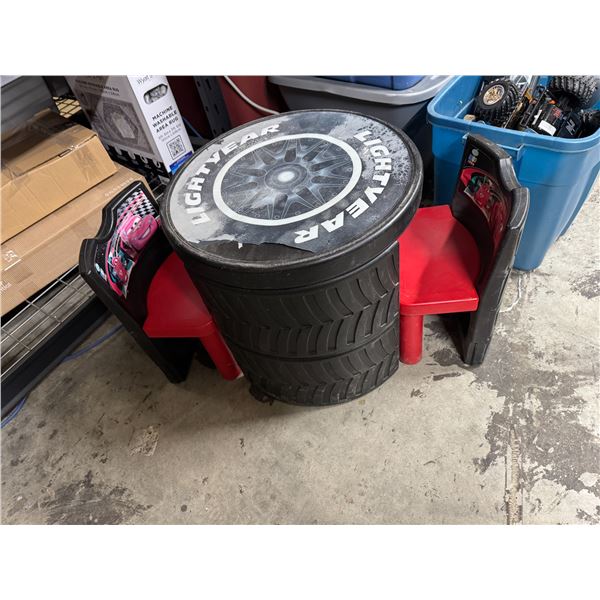 Kids table and chair