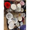 Image 1 : Assorted mugs, etc.