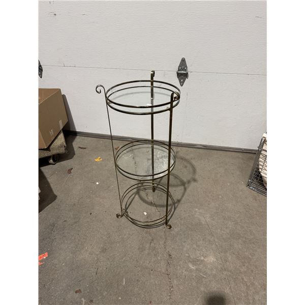 Tiered stand missing bottom glass