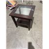 Image 1 : Side table