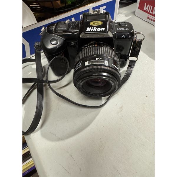 Nikon F – 401 camera