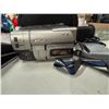Image 2 : Sony handycam vision CCD – TRV66NTSC video hi8 XR
