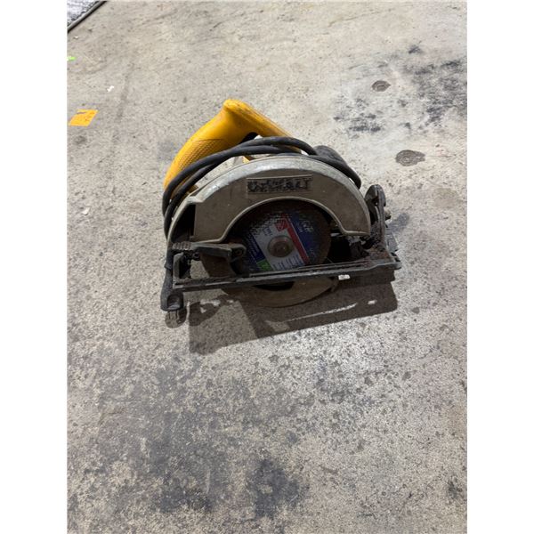 DeWalt saw