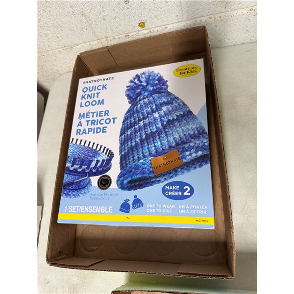 Quick knit loom crafting item