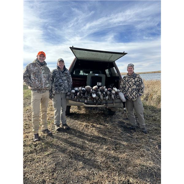 North Dakota Waterfowl Hunt for 2 hunters
