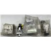 Image 1 : Lot of (4) Misc. Numatics Valve