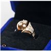 Image 2 : #1496-CUSTOM 14 KT YELLOW GOLD RING WITH 3 ROUND