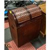 Image 1 : LAUNDRY HAMPER