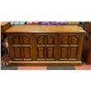 Image 1 : ZENITH STEREO CABINET 50" X 18" X 26"