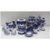 Image 1 : BATH VANITY SET COBALT FLORAL 17 PCS