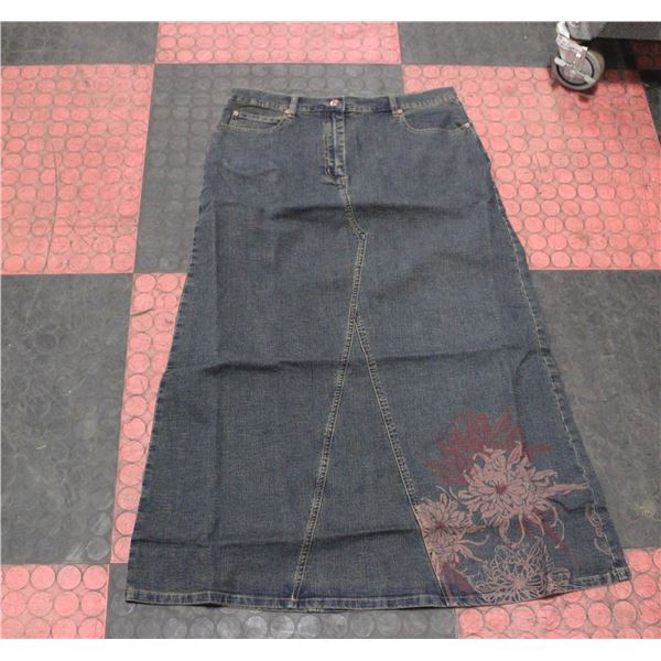 NEW WALLIS JEAN SKIRT SIZE 16 W/ PRINTED DESIGN