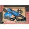 Image 1 : MASTERCRAFT ANGLE GRINDER PLUS PALM SANDER