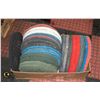 Image 1 : BOX OF 12-13" NEW AND USED FLOOR MACHINE PADS