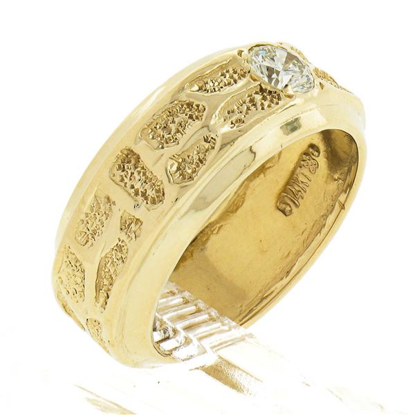 Vintage 14K Gold .28 ctw Round Pave Diamond Wide Nugget Finish Solitaire Band Ri