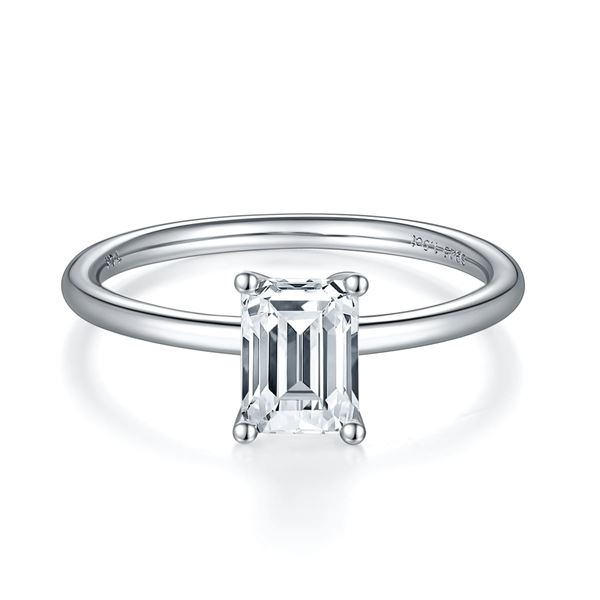 Emerald Cut 1.00ct VVS1 White G-H Fire Moissanite Ring