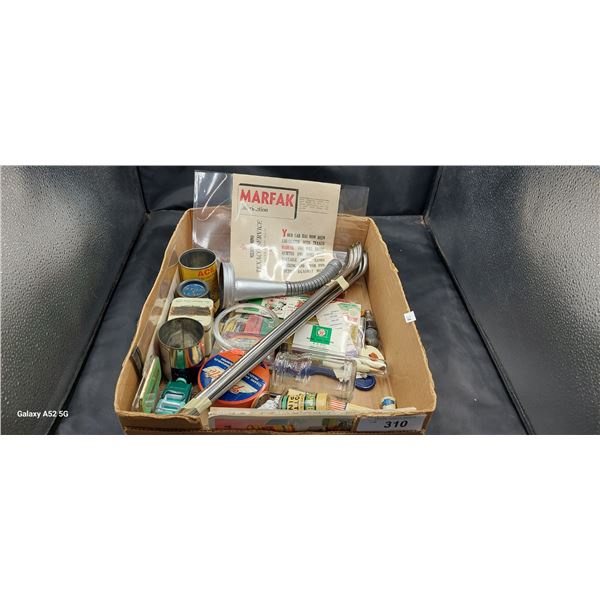 Box of vintage collectibles,