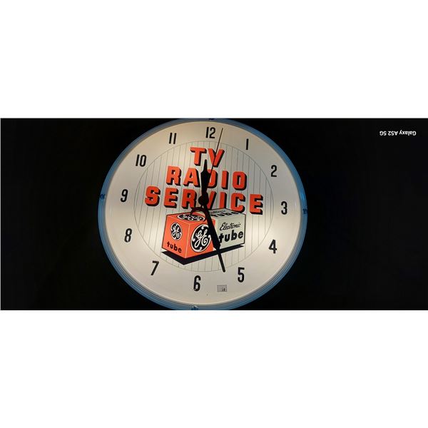 Great graphics vintage GE TV radio service light up clock, tested 16"di
