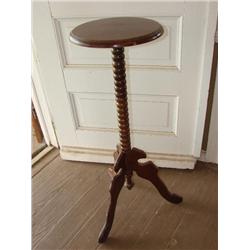 Wood pedistal plant table