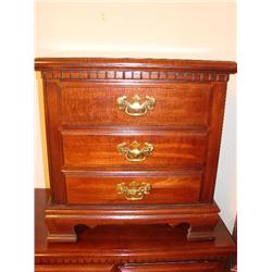 2 drawer nightstand