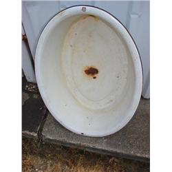 White enamel wash tub