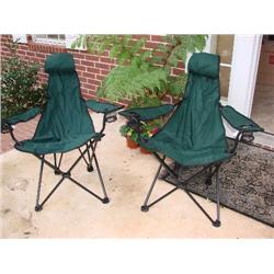 2 fold up lawn chairs w/carry cases