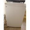 Image 1 : GE mini refrigerator