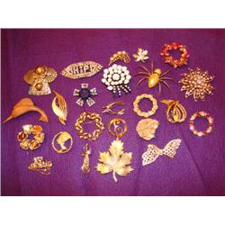 Vintage brooches-24 total