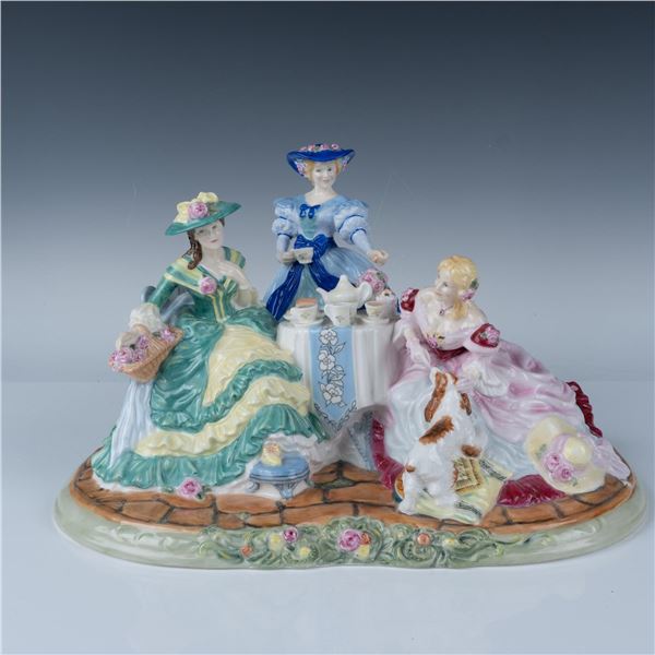 Royal Doulton Bone China Sculpture, Rose Garden HN4559