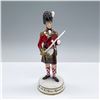 Image 1 : Michael Sutty Fine China Figurine, Cameron Highlander 1815