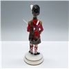 Image 2 : Michael Sutty Fine China Figurine, Cameron Highlander 1815