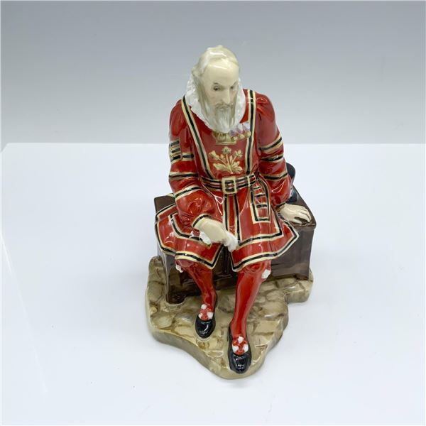 Royal Doulton Figurine, Yeoman of the Guard HN688