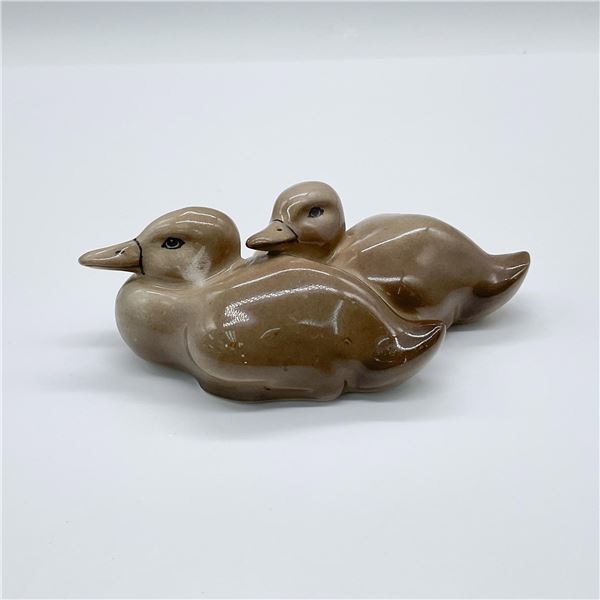 Royal Doulton Porcelain Figurine, Ducklings Resting HN239