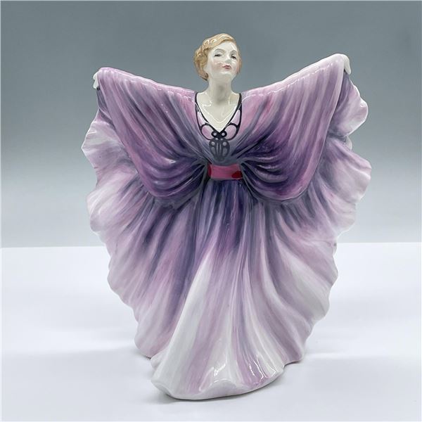Isadora - HN2938 - Royal Doulton Figurine