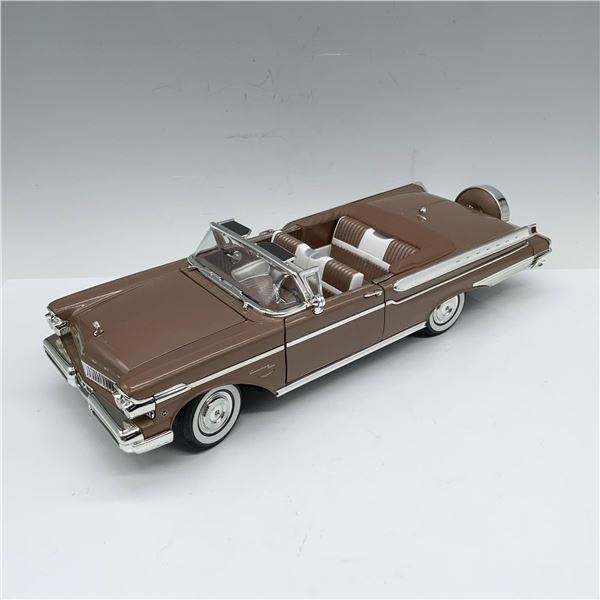 Road Signature 1957 Mercury Turnpike Cruiser Toy Car