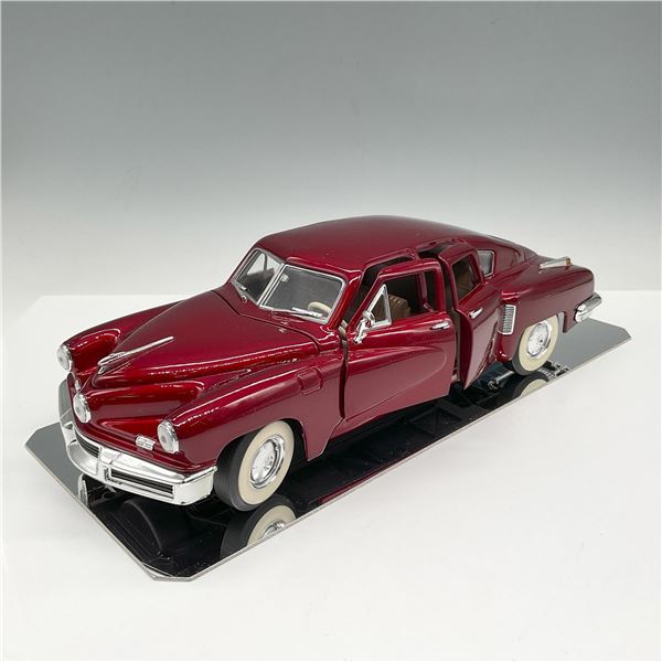 Road Signature Diecast Model Car, 1948 Tucker