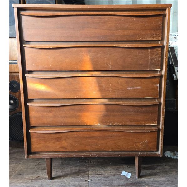 Vintage 5 Drawer Dresser (Needs Refinishing) 45"T 18"W 36"L