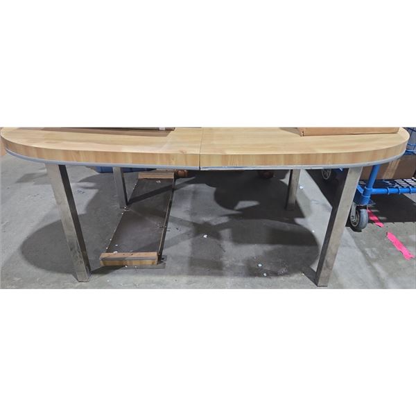 Vintage Dining Table 32"T With 1 Leaf Insert