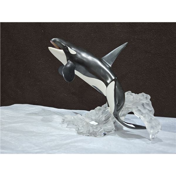 1989 The Franklin Mint Orca on Wave (10"T)