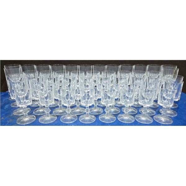 Bundle Of Assorted Crystal (All Same Pattern)