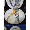 Image 7 : 12 Oriental Gold Trim Collector Decor Plates 6 Large 6 Small