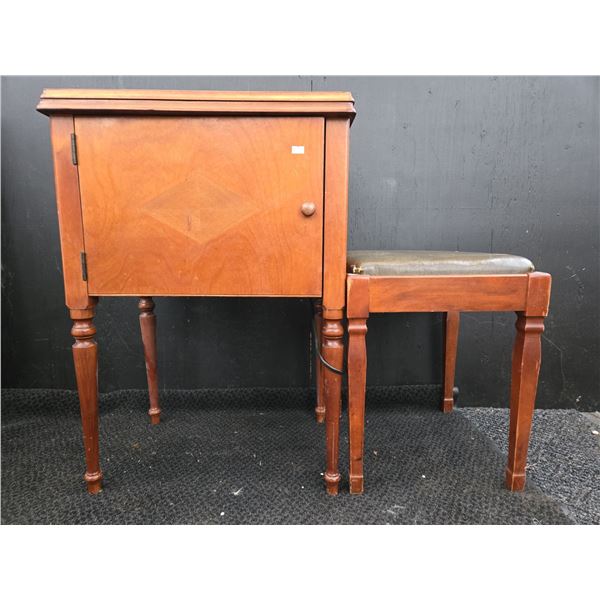 Singer Sewing Machine Cat No.BAJ3-8 Serial #7539185 Sewing Table With Sitting Stool